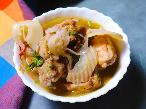 Boil Chicken Curry With Bamboo Shoot