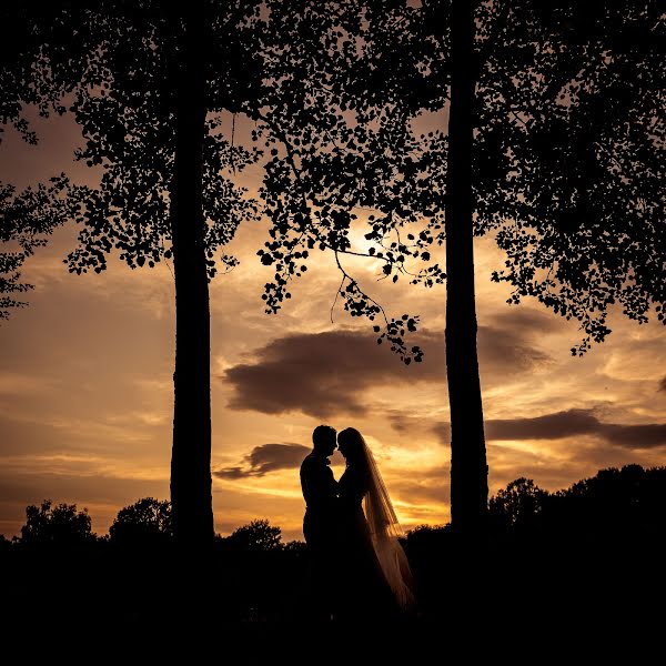 Fotógrafo de casamento József Márk Losonczi (losonczi). Foto de 7 de junho 2022