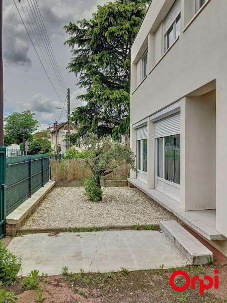 Vente maison 5 pièces 133 m² à Montluçon (03100), 150 000 €