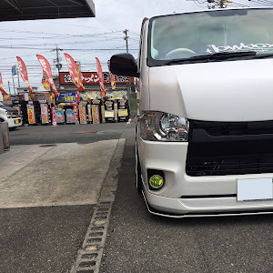 ハイエースバン TRH200V