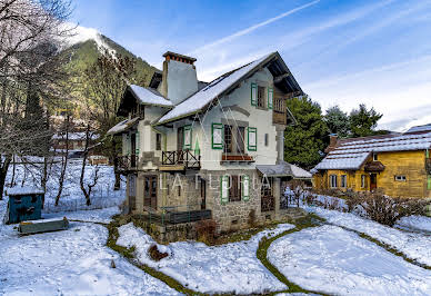 Chalet avec terrasse 1