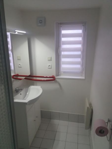 Location  appartement 1 pièce 16 m² à Orleans (45000), 330 €