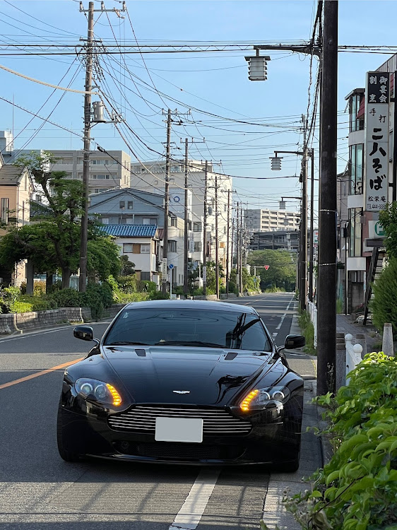 ヴァンテージ クーペのアストンマーチン　V8ヴァンテージ・ドライブ・戸田のラーメン屋・みなさんのイチオシが聞きたいに関するカスタム事例の投稿画像2枚目