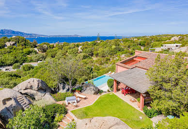 Villa avec piscine et terrasse 3