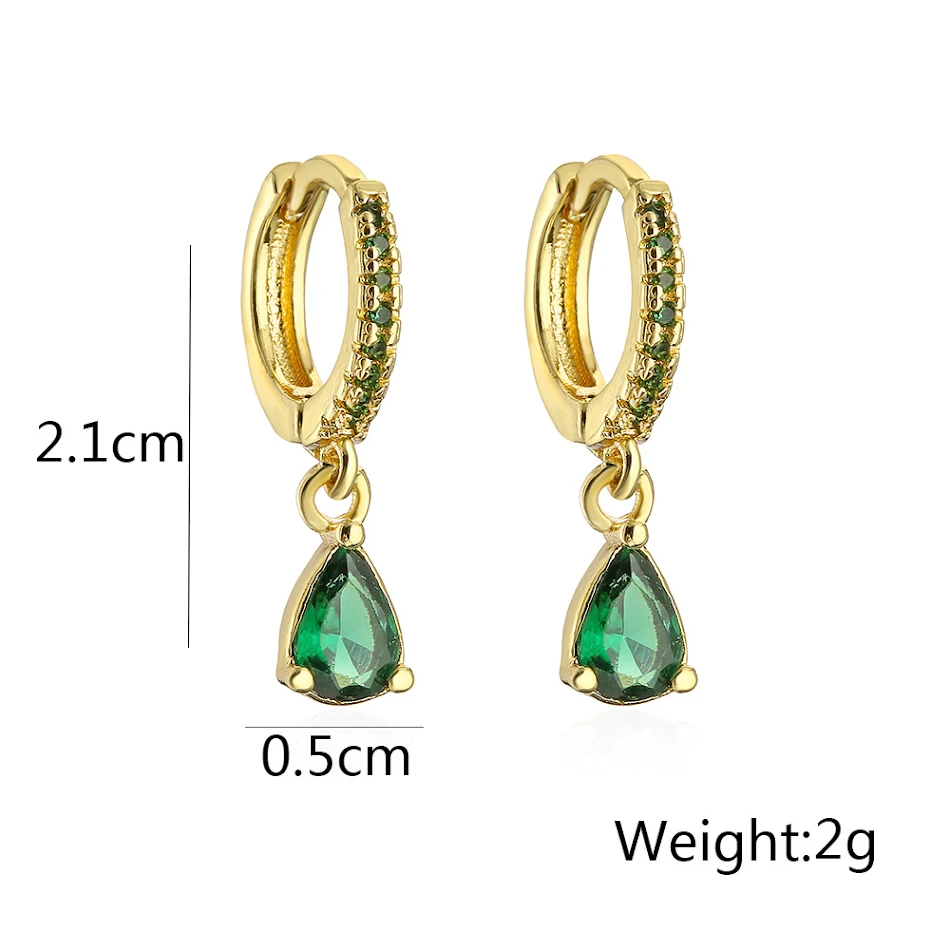 Kleine, verfijnde zirkonia oorbellen voor dames, modieuze sieraden. Subtiele glans, ideaal voor dagelijks gebruik en speciale gelegenheden.