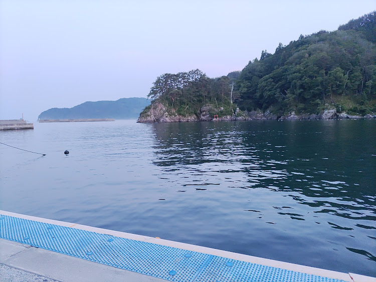 ミラの旧規格はいいゾ・夕暮れの岸壁・潮風が気持ちイイ・早く直してイジって遊びたいに関するカスタム事例の投稿画像2枚目