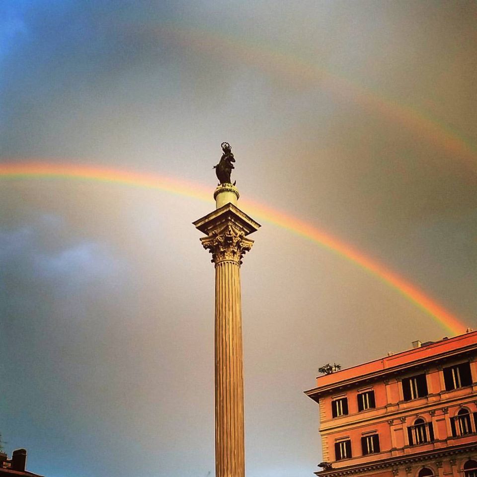 All'improvviso nel cielo di Roma di HendryPH