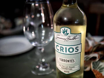 flavored_alcohol_brands_Crios Torrontes_image