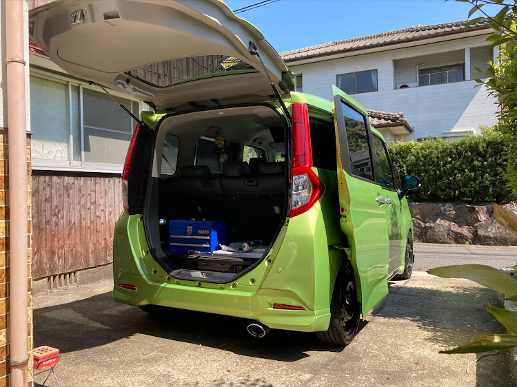 トールのDIY・ルーフデッドニング・制振と遮音のみ・多分効果あるはず・有田陶器市に関するカスタム事例の投稿画像1枚目