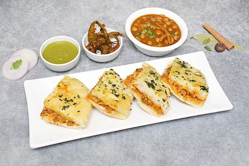 Paneer Stuffed Kulcha Combo 2