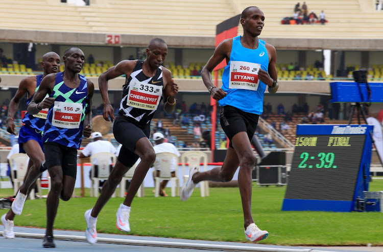 Kamar Etyang leads Timothy Cheruiyot in the 1500m during the Kenyan Olympic Trails at Moi International Sports Centre (MISC), Kasarani