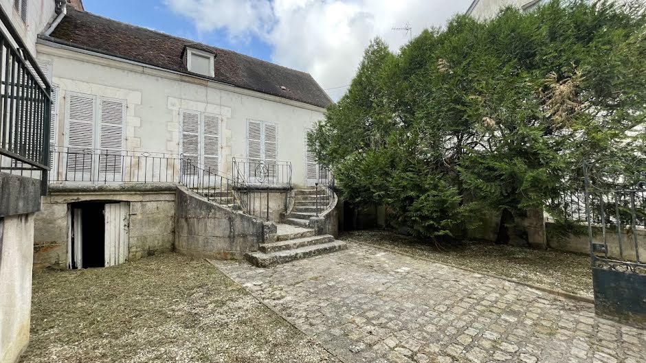 Vente maison 14 pièces 300 m² à Tonnerre (89700), 264 000 €