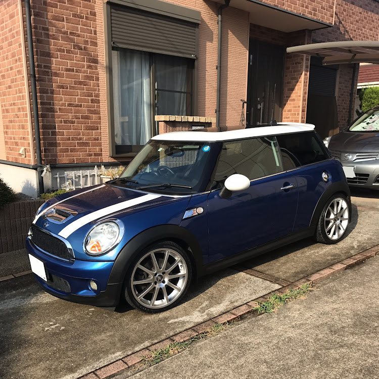 ミニクーパーSのMINI・カーポート・R56・R56 MINIに関するカスタム事例の投稿画像1枚目