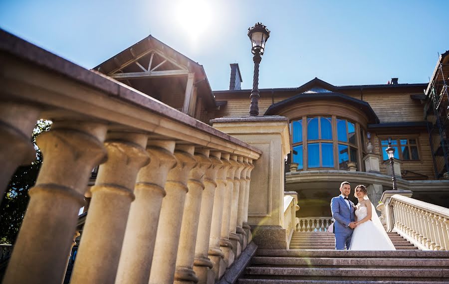 Fotógrafo de casamento Oksana Lopatko (smeyer). Foto de 17 de janeiro 2022