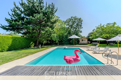 House with pool 2