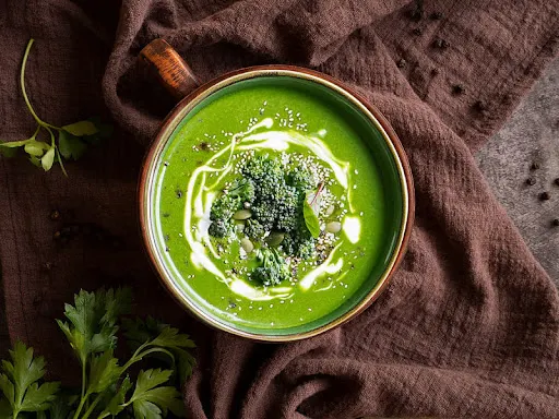 Detoxifying Spinach And Broccoli Soup