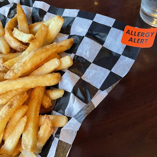 GF fries with allergy allerg sticker