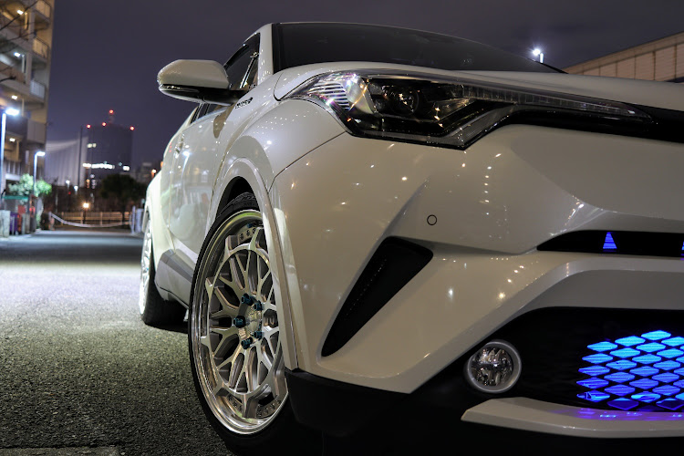 C-HRのたくさんのいいね&コメントありがとうございます🤗・セクシーボディ選手権・work Granseeker DMX・エロフェイスグランプリに関するカスタム事例の投稿画像1枚目