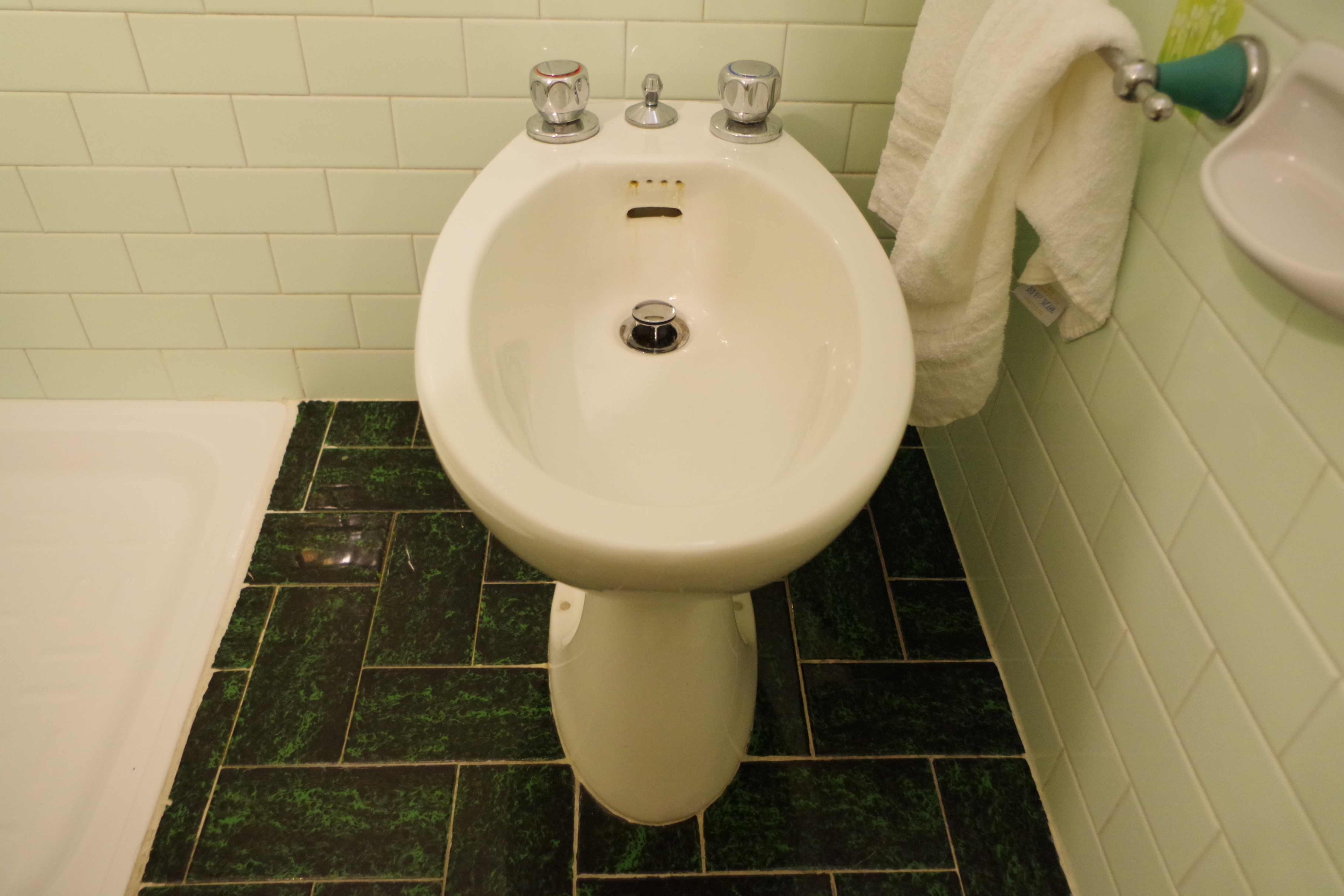 Bidet  di @Virginia_Billè