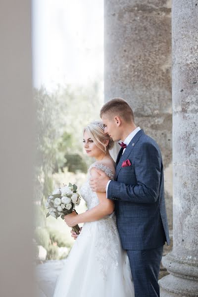 Fotógrafo de casamento Olya Naumchuk (olganaumchuk). Foto de 25 de setembro 2019