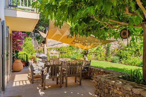 Villa with pool 5