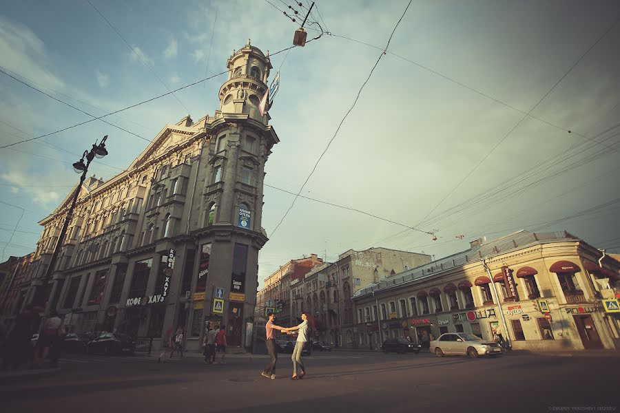 Fotograful de nuntă Evgeniy Yakushev (eugenecouchee). Fotografia din 2 iunie 2014