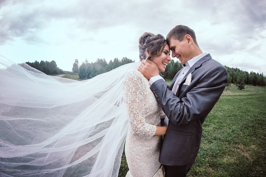 Fotografo di matrimoni Yuliya Eley (eley). Foto del 10 febbraio 2018