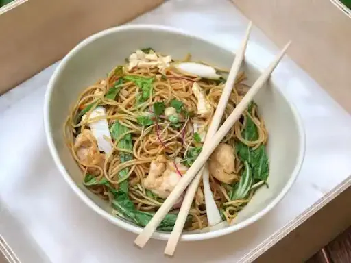 Hong Kong-Style Noodles Chicken