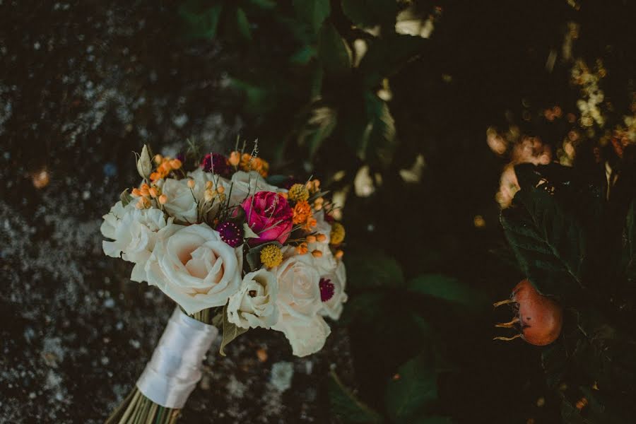 Fotógrafo de casamento Dániel Németh (room8photography). Foto de 3 de março 2019