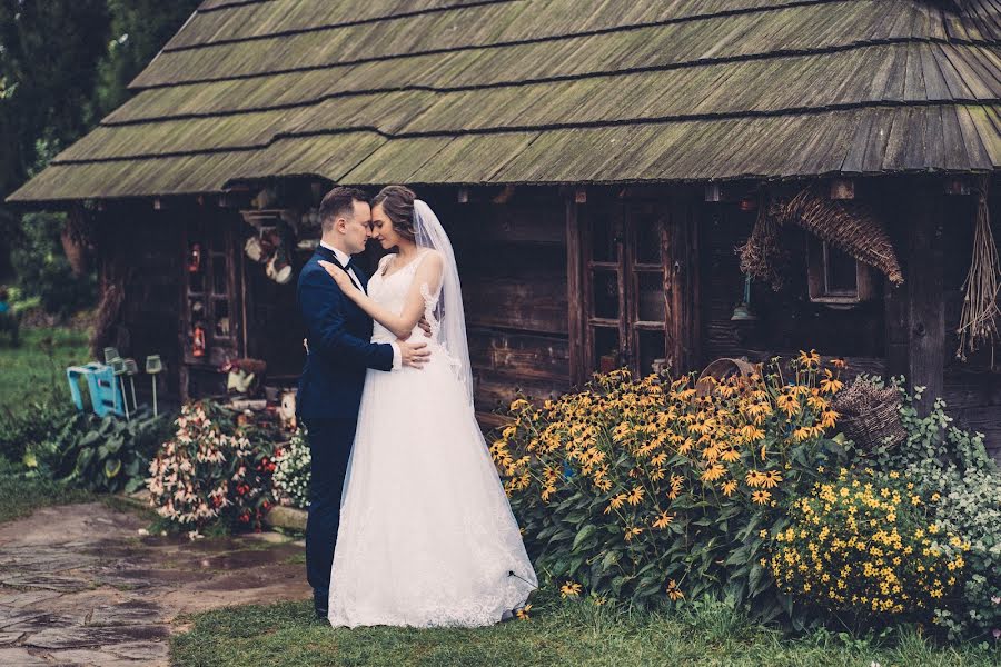 Wedding photographer Wiesława Pałęga (palega). Photo of 25 February 2020