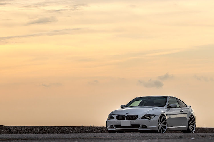 6シリーズの海と愛車・夕焼けと愛車・やっぱり愛車はカッコいい🩷・写真名人・これで梅雨明けですね😂に関するカスタム事例の投稿画像4枚目