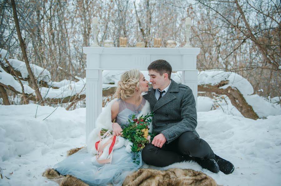 Fotógrafo de casamento Liana Badrutdinova (ambra). Foto de 26 de dezembro 2016