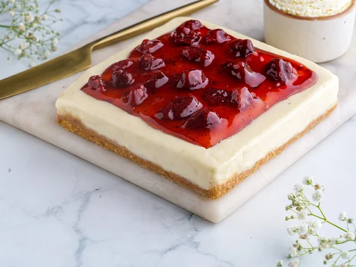 Strawberry Cheesecake (500 Gms)