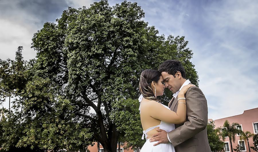 Nhiếp ảnh gia ảnh cưới Gaby Soto (revistadetuboda). Ảnh của 17 tháng 11 2015