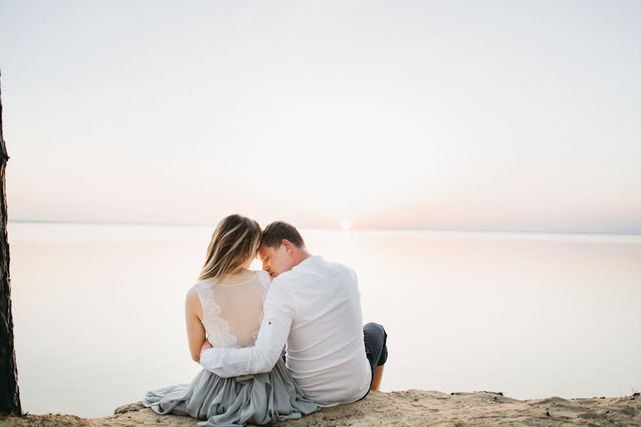 Wedding photographer Aleksandr Litvinchuk (lytvynchuksasha). Photo of 4 June 2017