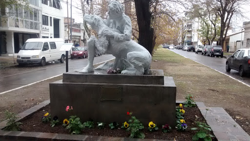 Monumento Al Perro Abandonado