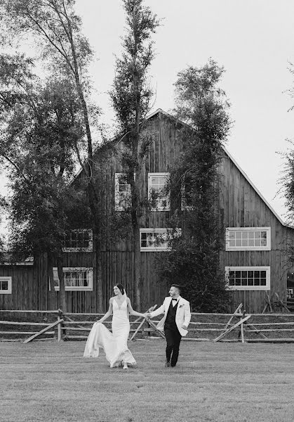 Wedding photographer Bethany Barrette (greyloftstudio). Photo of 28 September 2023