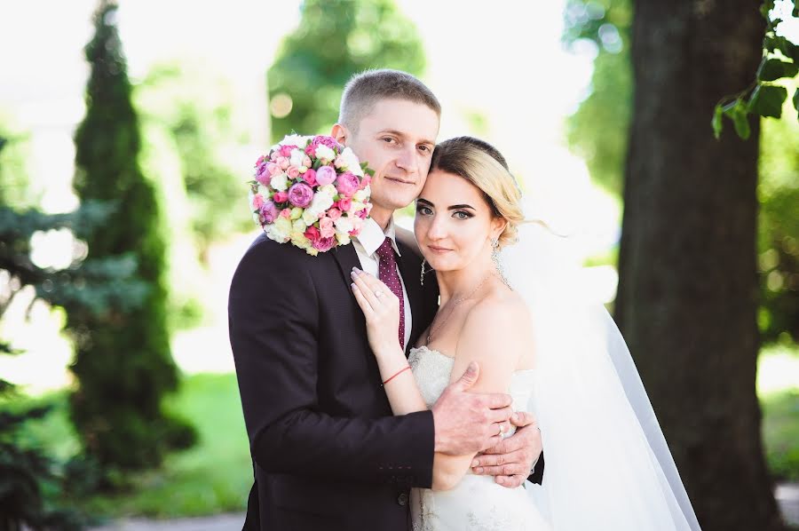 Wedding photographer Olya Naumchuk (olganaumchuk). Photo of 25 September 2017