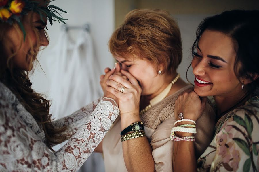 Düğün fotoğrafçısı Vasiliy Tikhomirov (borabora). 7 Ekim 2015 fotoları