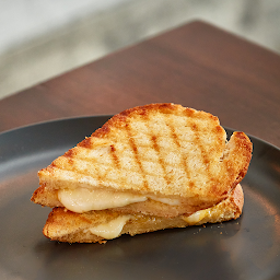 Grilled Triple Cheese Sandwich