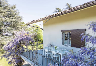 Villa with garden and terrace 2