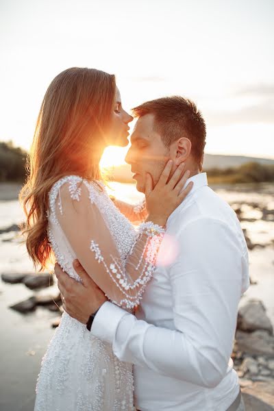 Fotógrafo de casamento Yuliya Strelchuk (stre9999). Foto de 16 de junho 2020