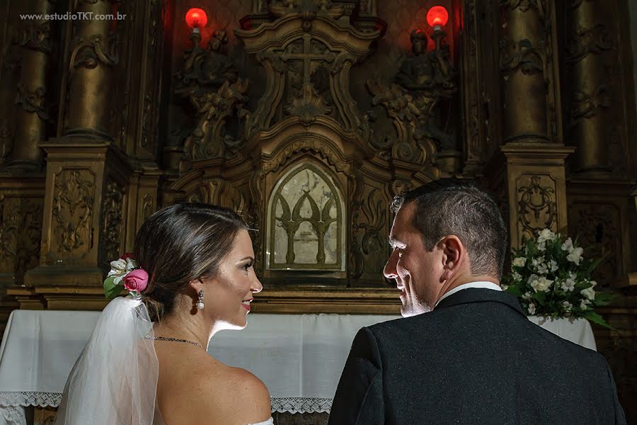 Fotografo di matrimoni Carlos Andrade (estudiotkt). Foto del 5 ottobre 2018