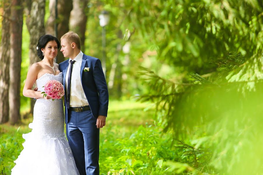 婚礼摄影师Sergey Kolcov（serega586）。2014 10月4日的照片