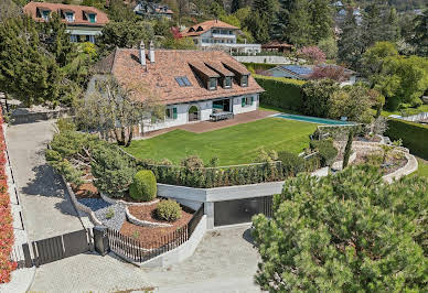 Maison avec jardin et terrasse 9