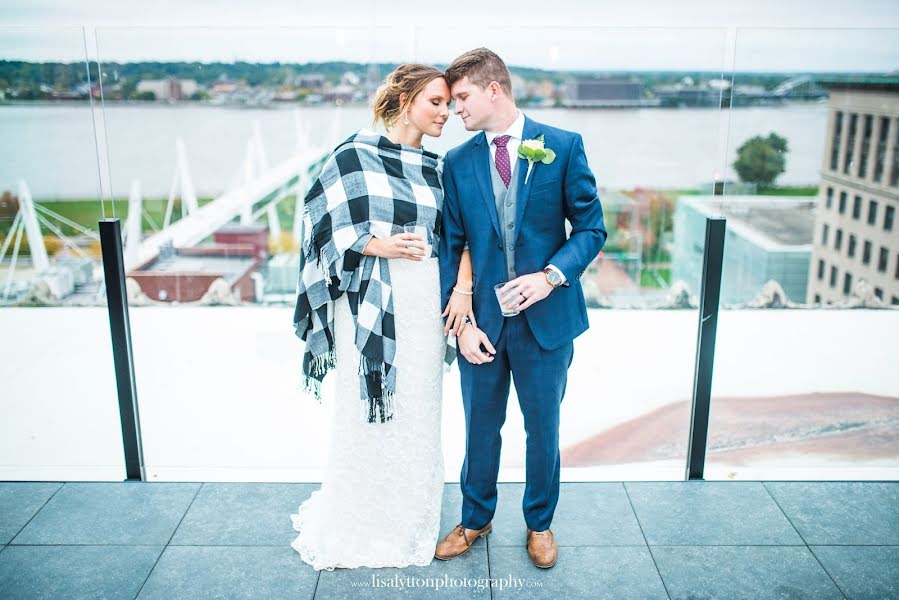 Fotografo di matrimoni Lisa Lytton (lisalytton). Foto del 11 dicembre 2019