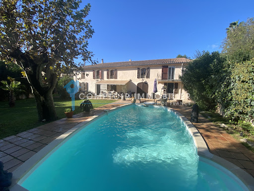 Maison avec piscine et jardin 2