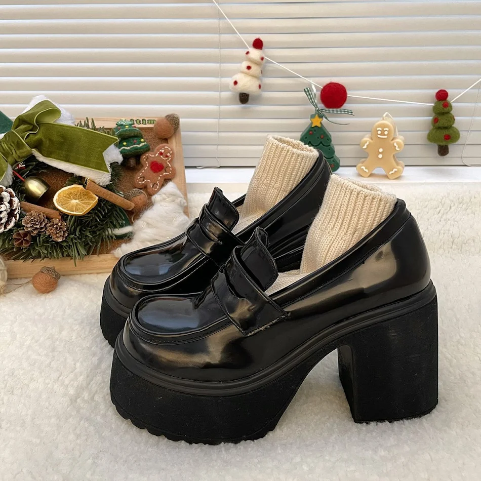 Mary Jane Loafers z małym obcasem i platformą dla kobiet, skórzane buty brytyjskie, podwyższające wzrost. Idealne do codziennego użytku i modnych stylizacji.