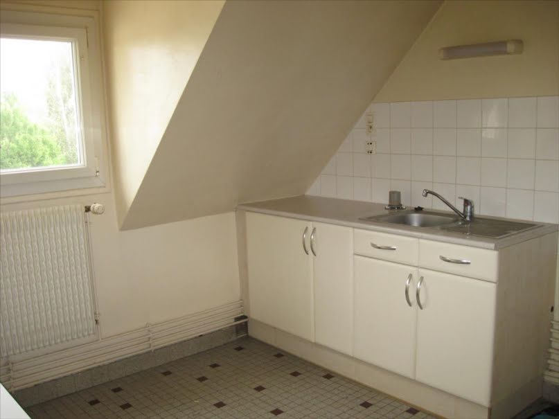 Location  appartement 3 pièces 56 m² à Valognes (50700), 500 €