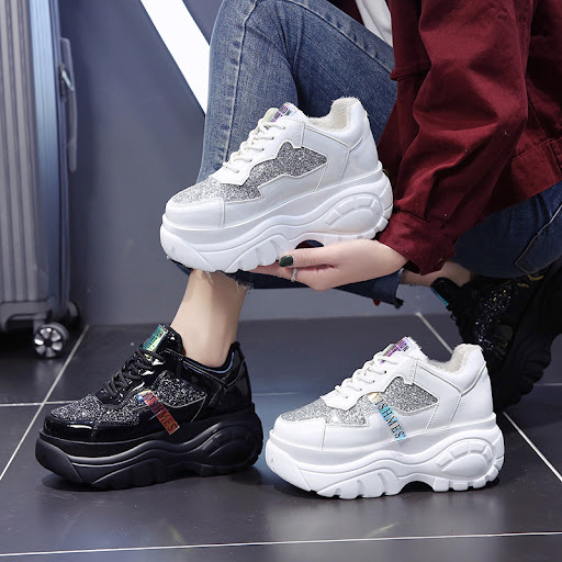 Title 2, Student Patent Lederen Fashion Sneakers Trend
